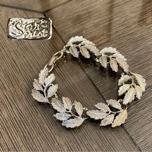 Vintage STAR - StarCraft Silver-tone Leaf Bracelet 7 1/4”